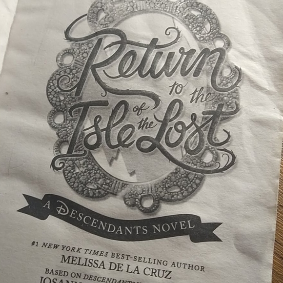 The isle of the lost chapter book - Picture 2 of 4